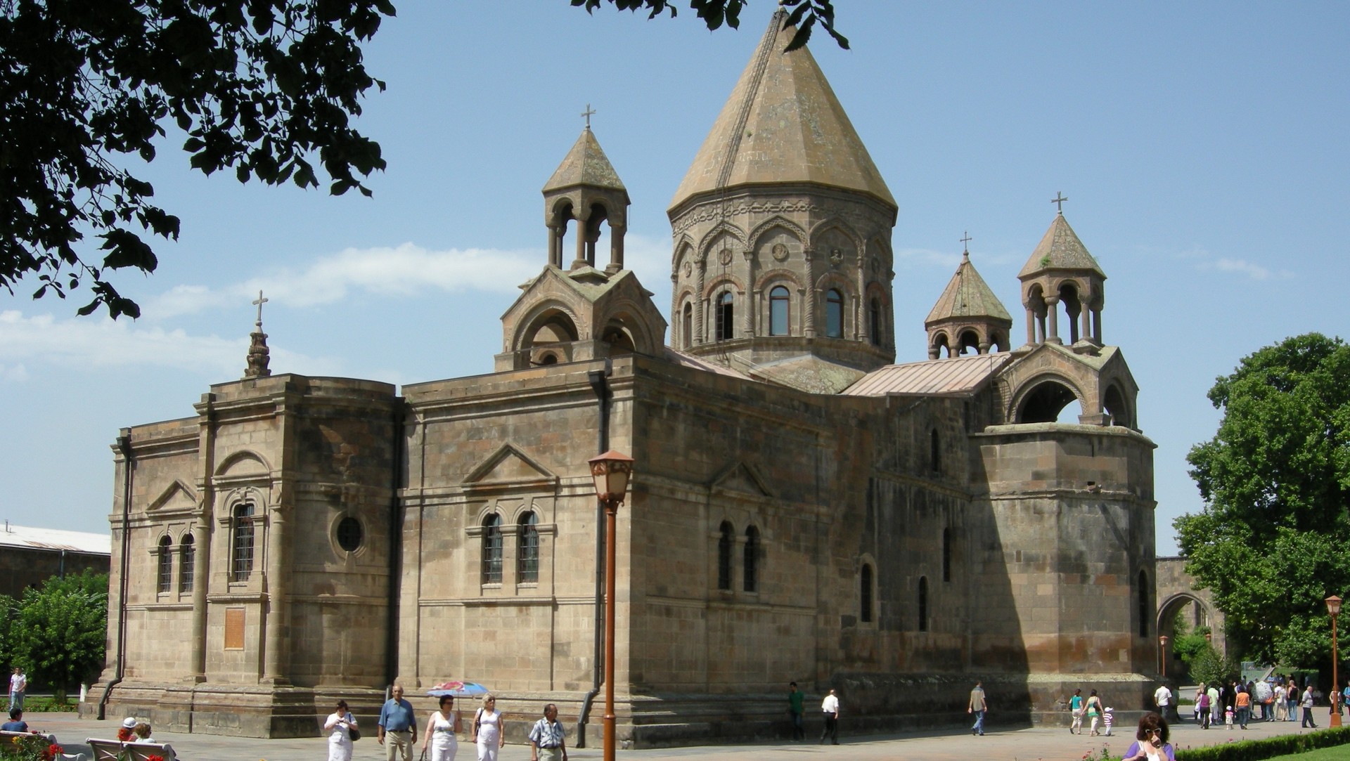 L'église du patriarcat arménien d'Etchmiadzine (photo Maurice Page) 