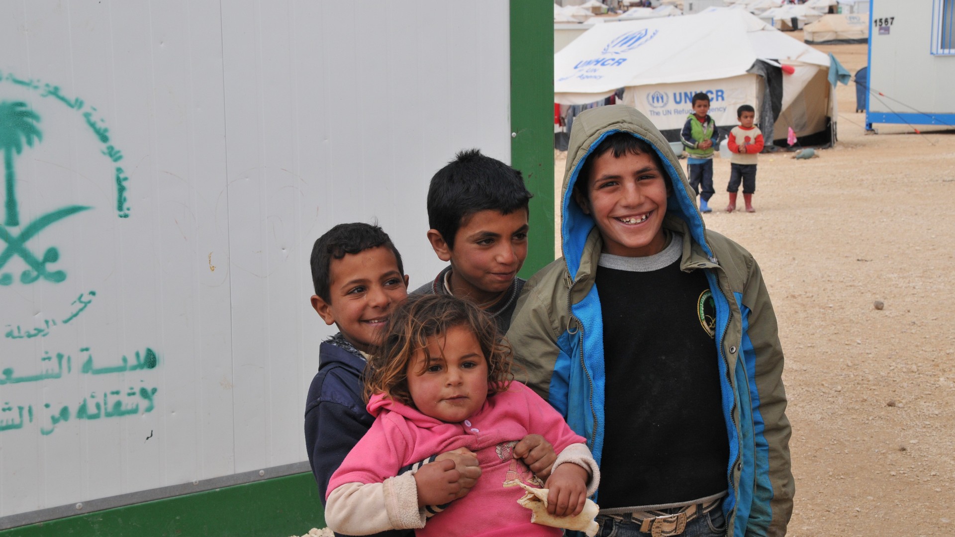 Enfants dans le camp de réfugiés de Zaatari, au nord de la Jordanie (photo Maurice Page 2014) 