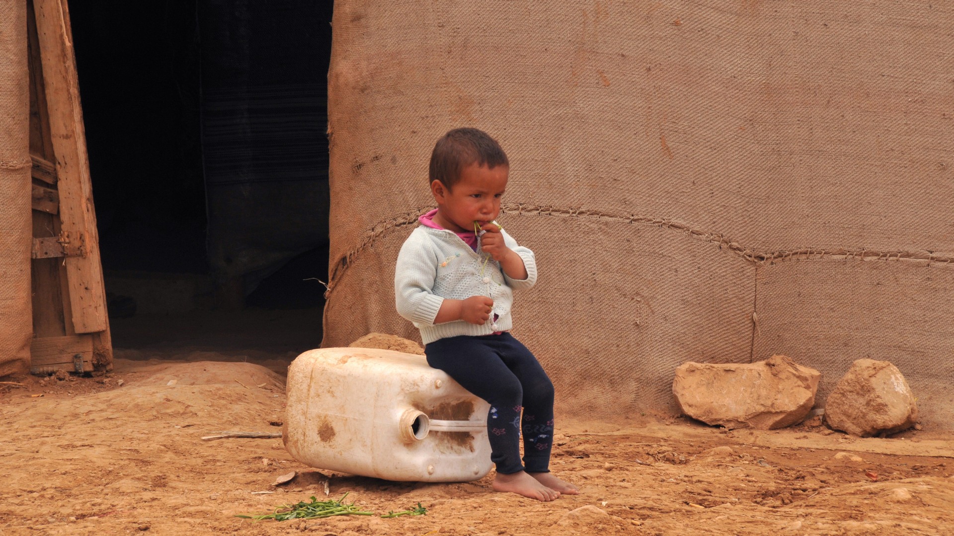 Enfant dans  un camp de réfugiés de la Bekaa, au Liban (Photo:  Maurice Page)