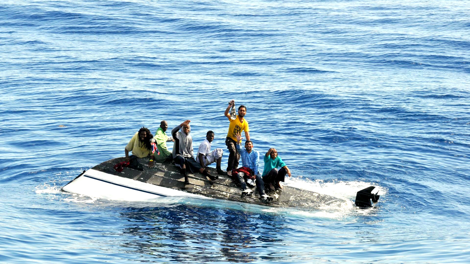 Les migrants traversent souvent la mer au péril de leur vie. | © Coast Guard News/Flickr/CC BY-NC-ND 2.0