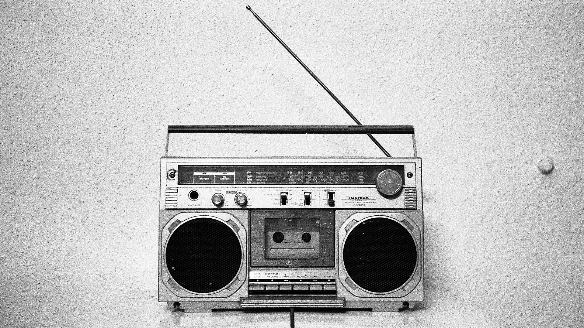 La radio reste un média actuel
(Photo:Bernhard Benke/Flickr/CC BY-NC-ND 2.0)