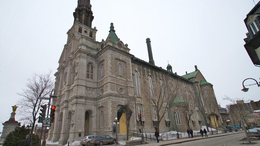 L'église St-Jean-Baptiste, dans la ville de Québec au Canada (photo http://www.jeandominique.org)