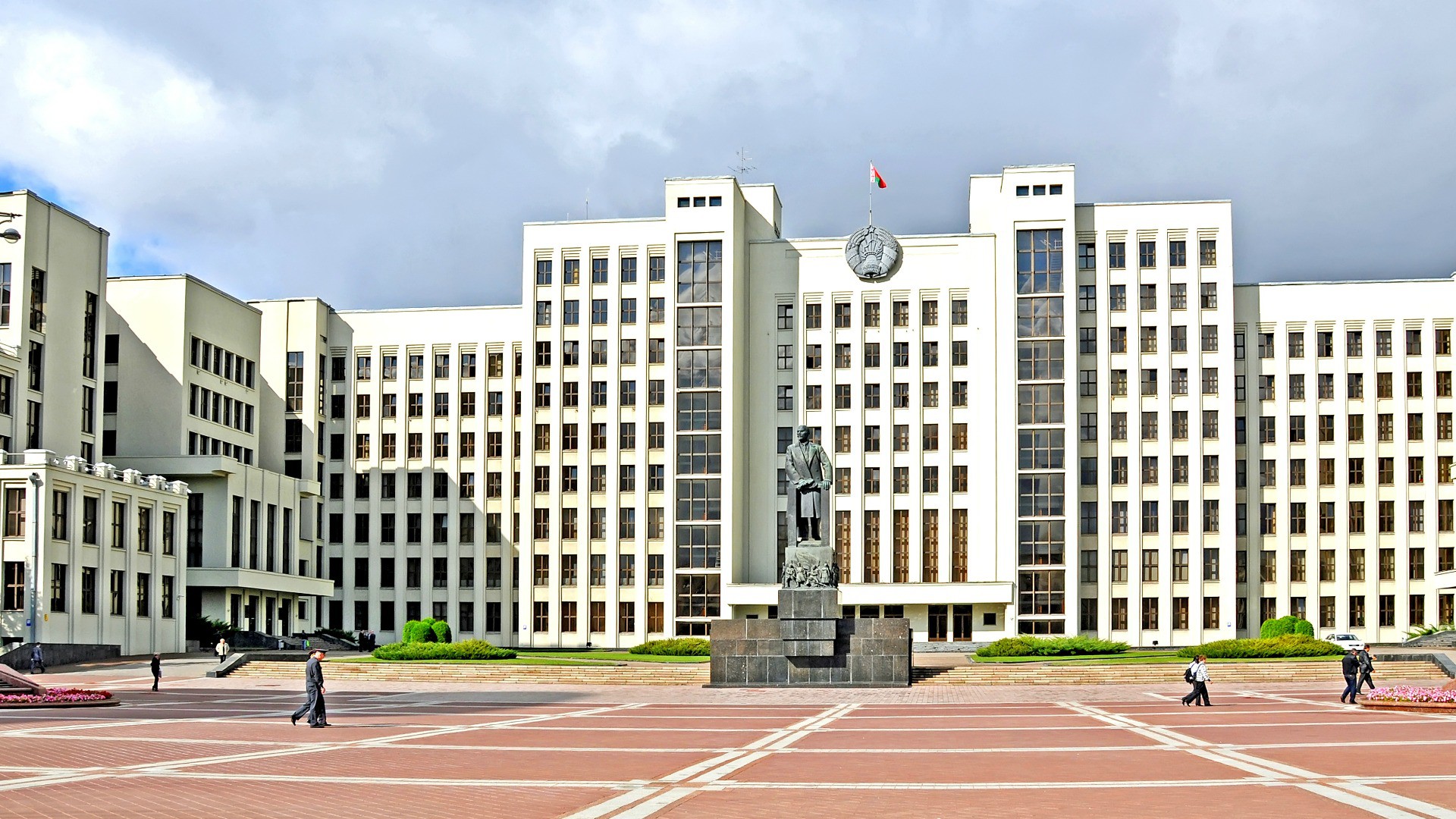 Le siège du gouvernement, à Minsk, capitale de la Biélorussie (Photo:Dennis Jarvis/Flickr/CC BY-SA 2.0)