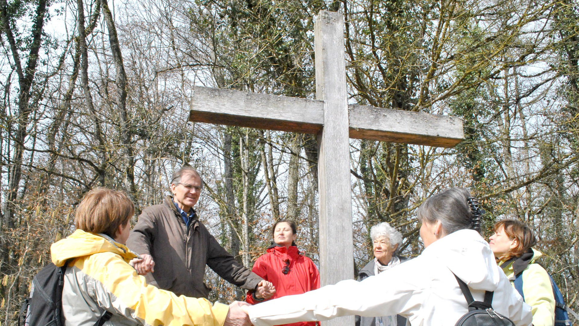 Le groupe de jeûneurs de Cheseaux-sur-Lausanne s'est réuni autour du Christ (Photo:Raphaël Zbinden)