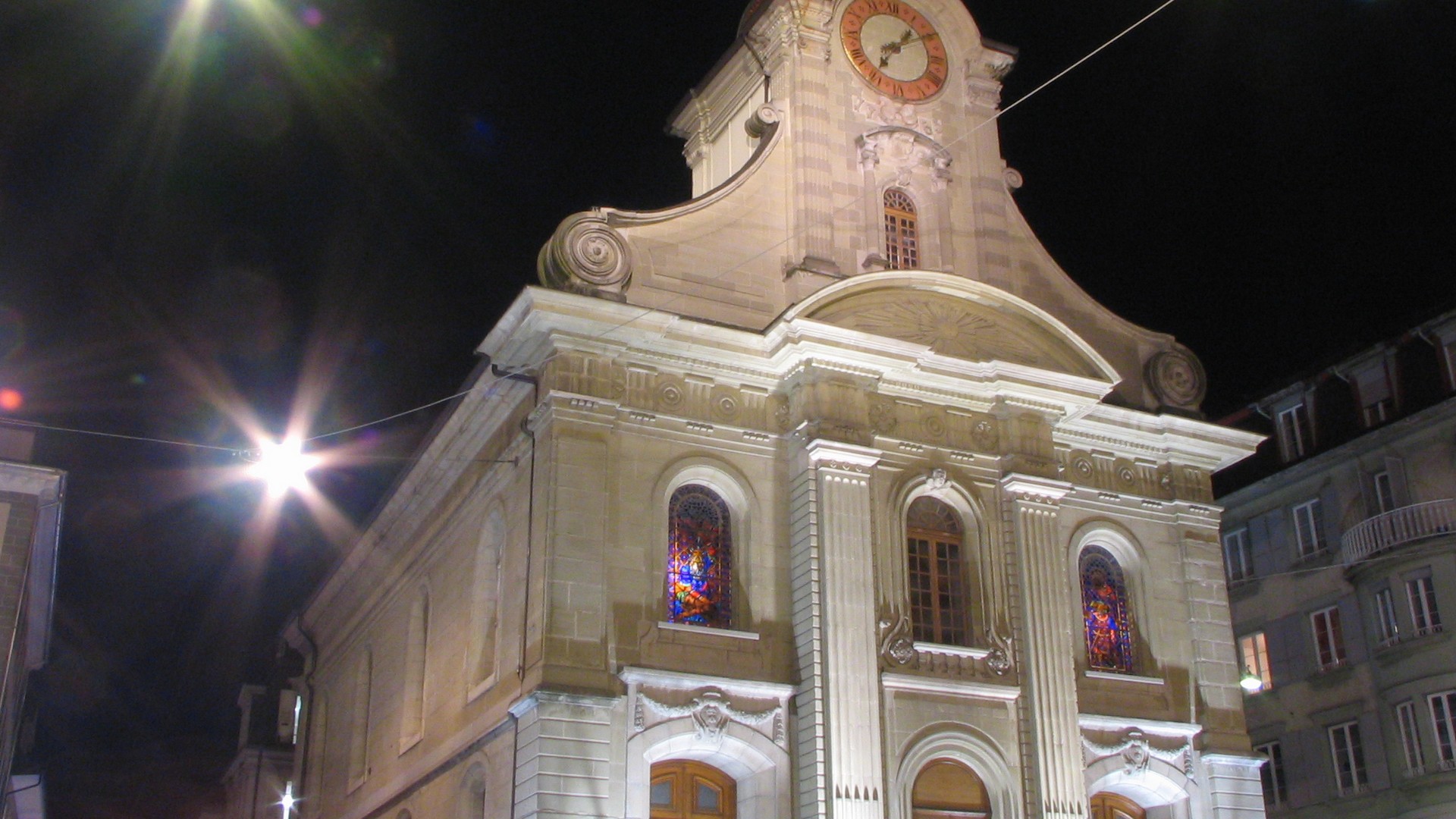 L'église saint Laurent en vieille-ville de Lausanne (photo flickr  Stephanie Booth CC BY-NC-SA 2.0)
