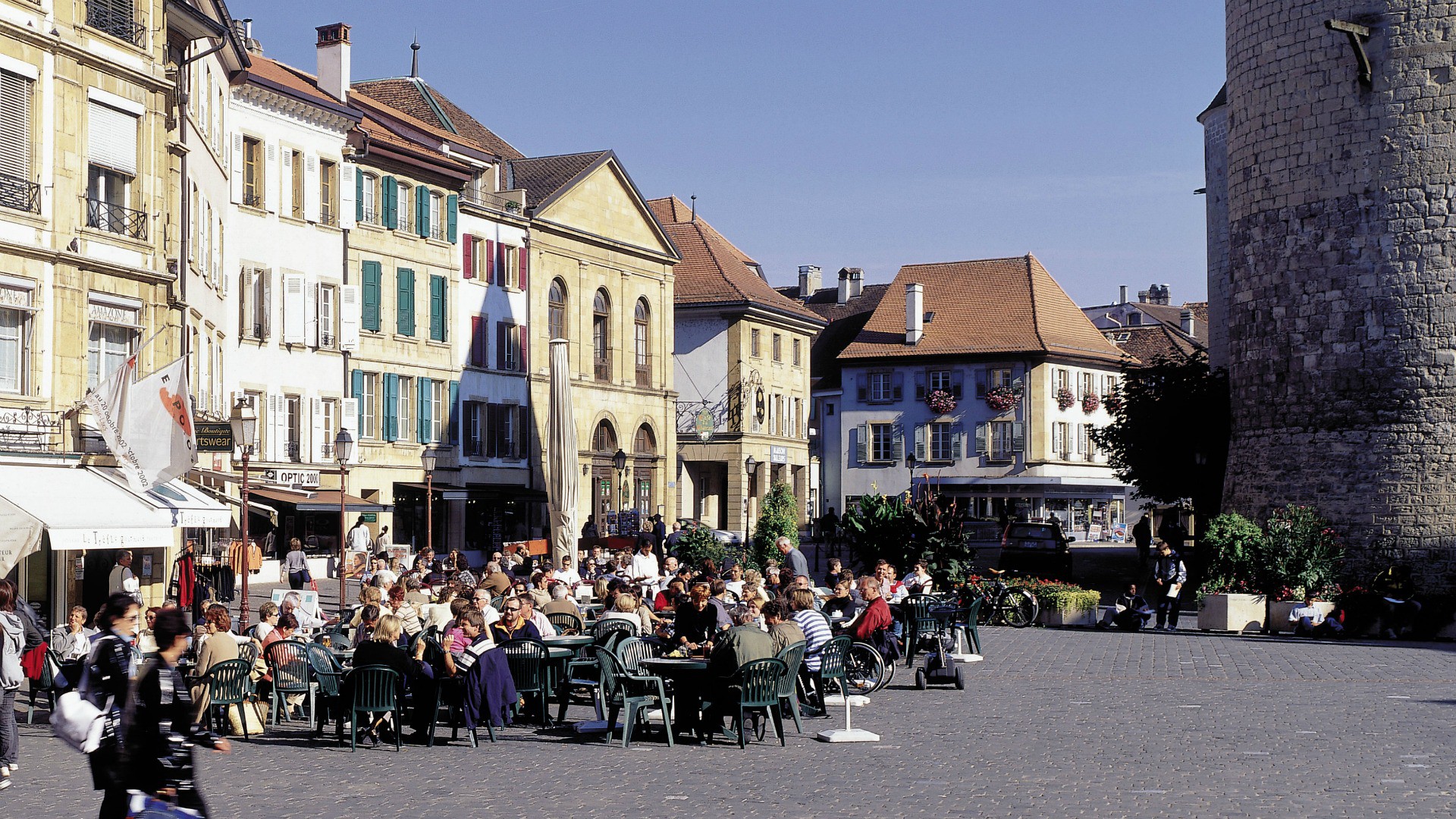 La Place Pestalozzi à Yverdon-les-Bains Image: www.yverdonlesbainsregion.ch)