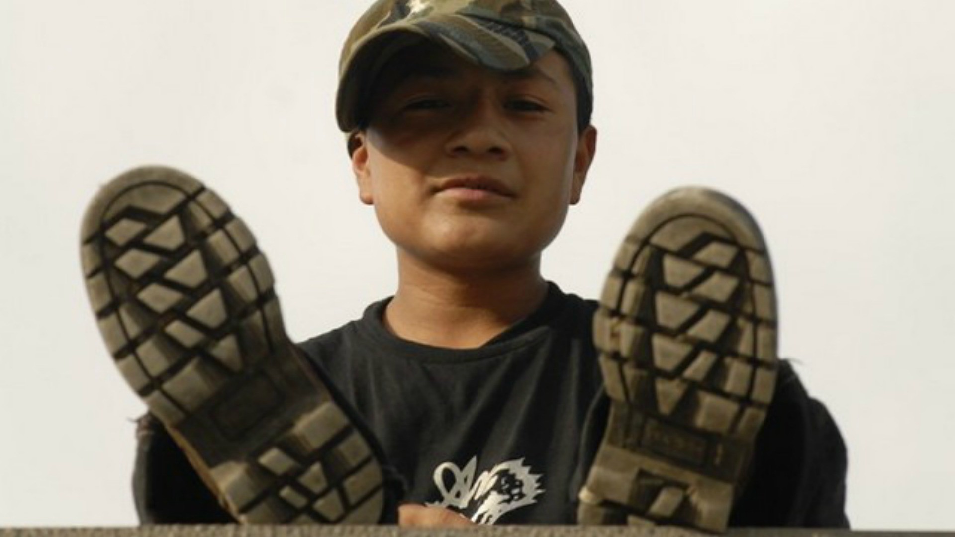 Un enfant migrant sur le toit de "La Bête", nom donné au train qui traverse le Mexique de la frontière du Guatemala à celle des Etats-Unis (Photo: JC Gerez)