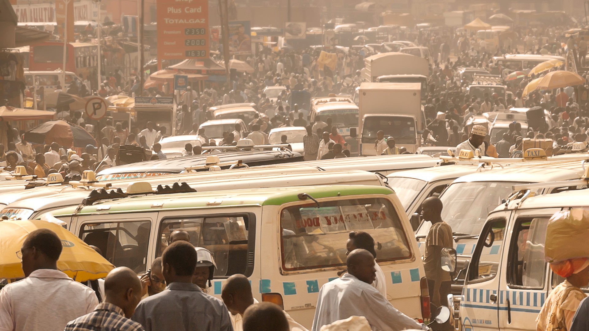 Une rue de Kampala, la capitale de l'Ouganda (Photo:Weesam 2010/Flickr/CC BY-NC-SA 2.0)