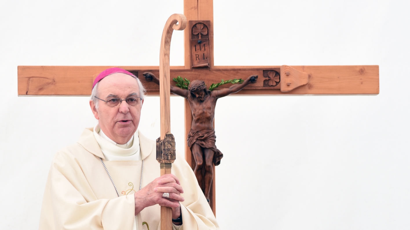 Mgr Pierre Farine présidait la messe du pèlerinage des malades à Notre-Dame des marches  (Photo: Pierre Pistoletti)