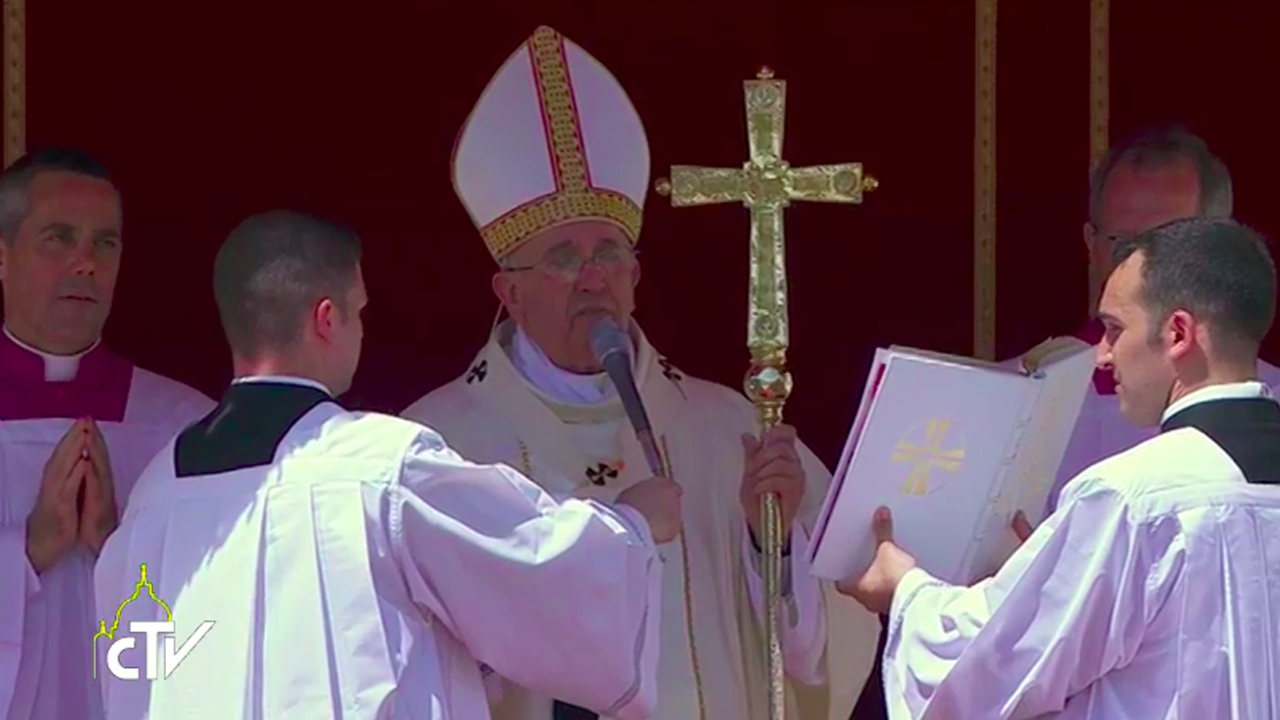 Le pape Françoise lors de l'Angélus du 17 mai 2015 (Photo. CTV)