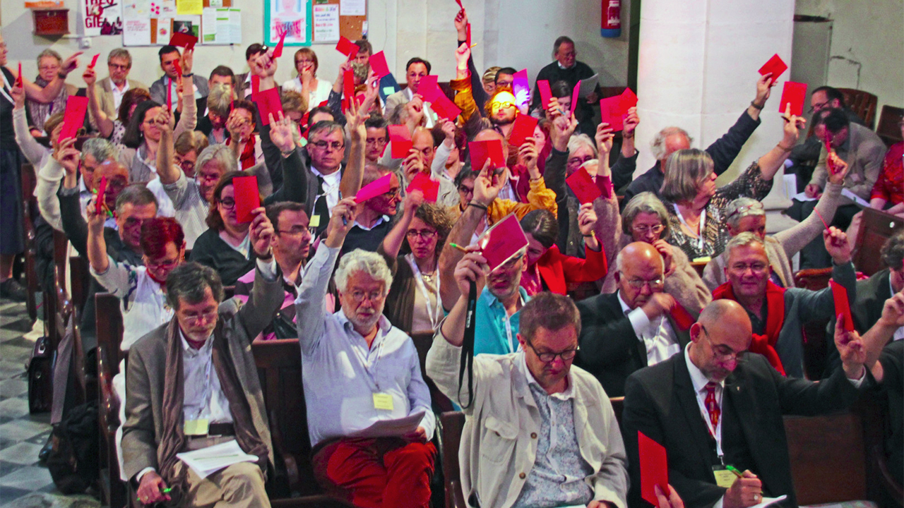Le synode de l'EPUdF, lors du vote sur la bénédiction des couples de même sexe (Photo: EPUdF)
