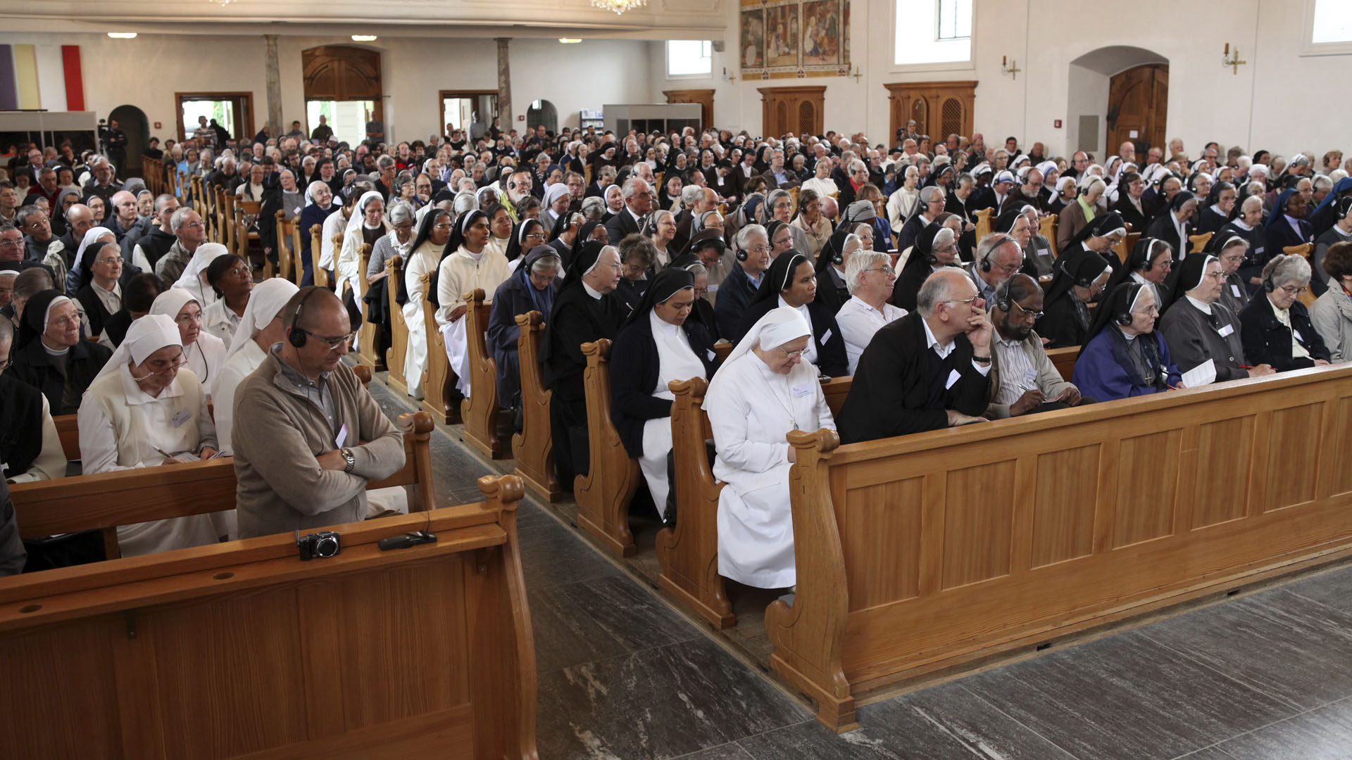 Baar le 23 juin 2015. Journée de la vie consacrée. Conférence de Mgr Braz de Aviz. (Photo: Bernard Hallet)