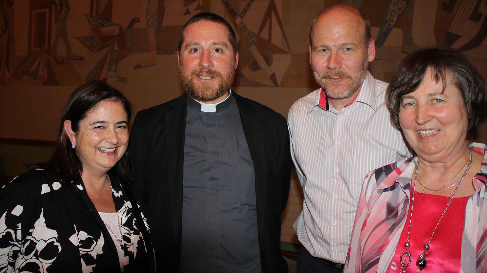 La secrétaire générale Susana Garcia, le nouveau vicaire épiscopal Christophe Godel, le décan de Lausanne-Est Thomas Hilger et la présidente de la FEDEC-VD Marie-Denise Schaller (Photo: Jean-Brice Willemin)