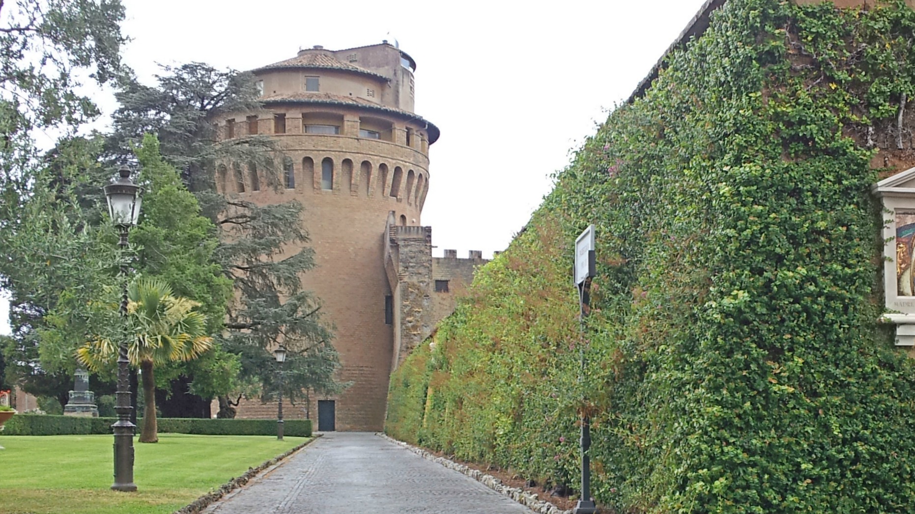 La tour Saint-Jean, au Vatican (Photo:gugganij/Wikimedia Commons/CC BY-SA 3.0)