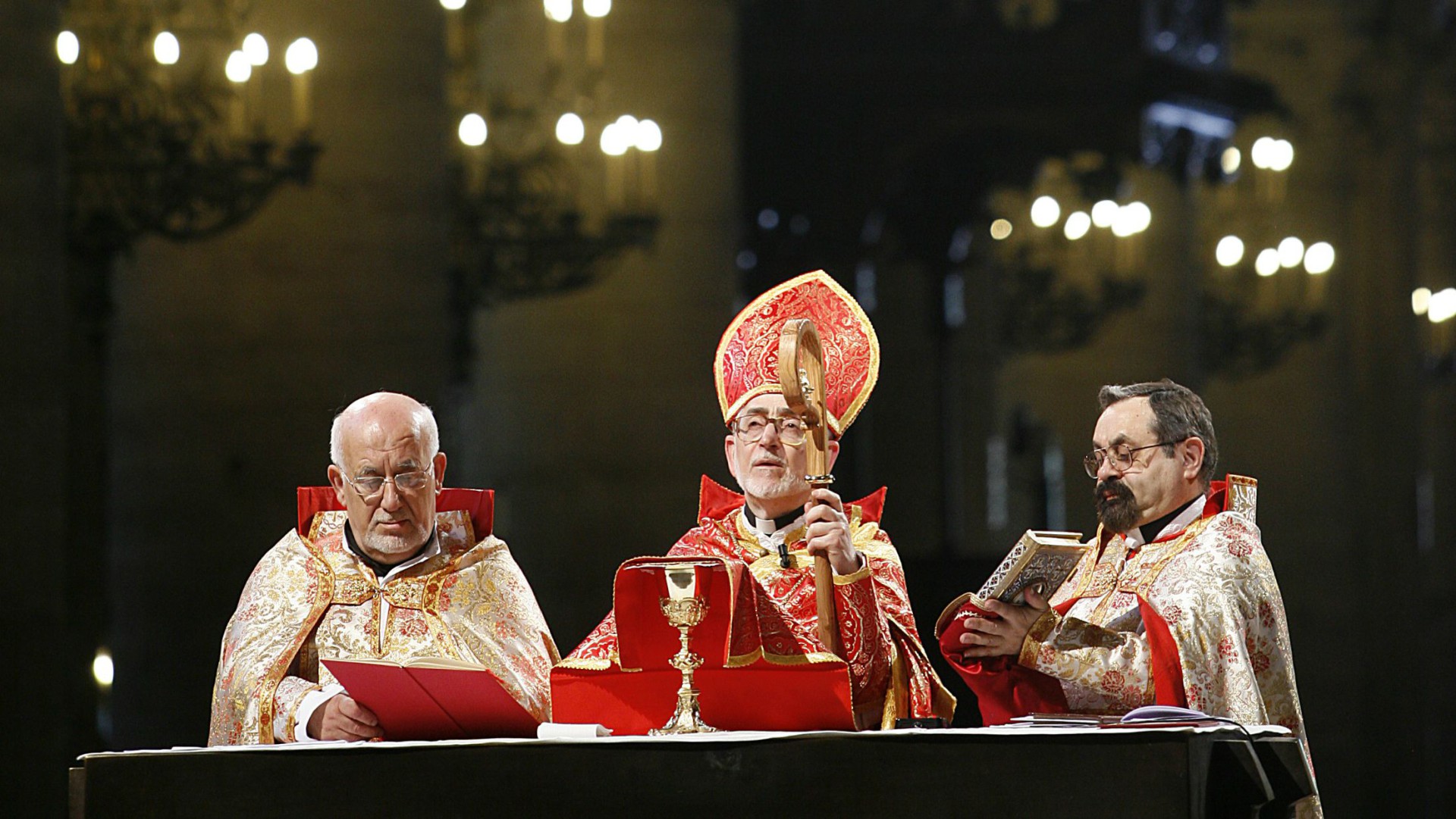 Pierre XX (Grégoire Ghabroyan) (centre), nouveau patriarche de l'Eglise arménienne-catholique (Photo:Keystone)