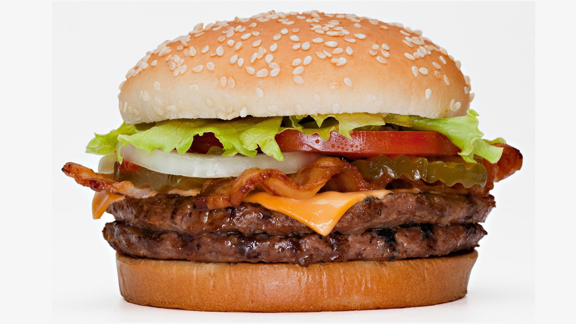 Un hamburger, symbole du fast food (photobDR)