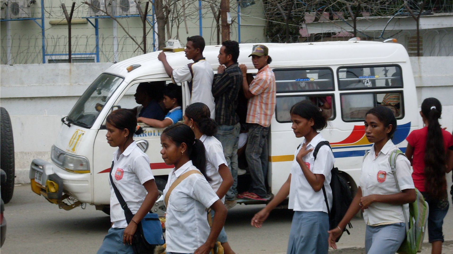 Scène de rue à Dili, la capitale du Timor Oriental. 97% de la population du pays est catholique. (Photo: Flickr/J.P. Esperança/CC BY-ND 2.0)