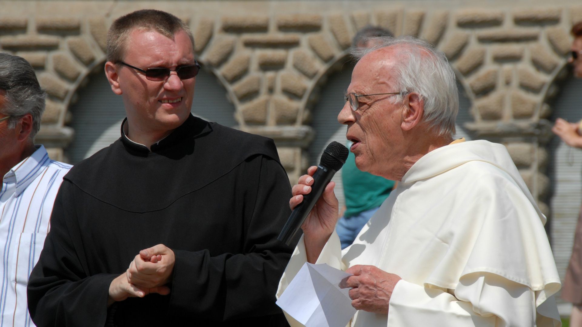 Jean-Bernard Dousse (à dr.) lors du pèlerinage des gens du voyage à Einsiedeln le 24 juillet 2009. (Photo: DR)