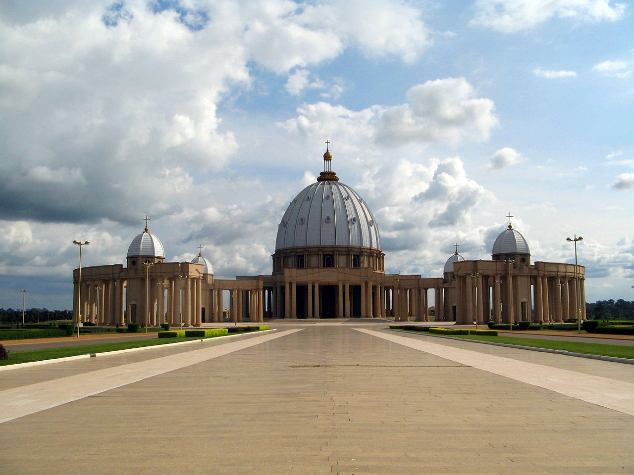 La basilique Notre-Dame de la Paix à Yamoussoukro | Flickr – Felix Krohn – CC-BY-SA-2.0