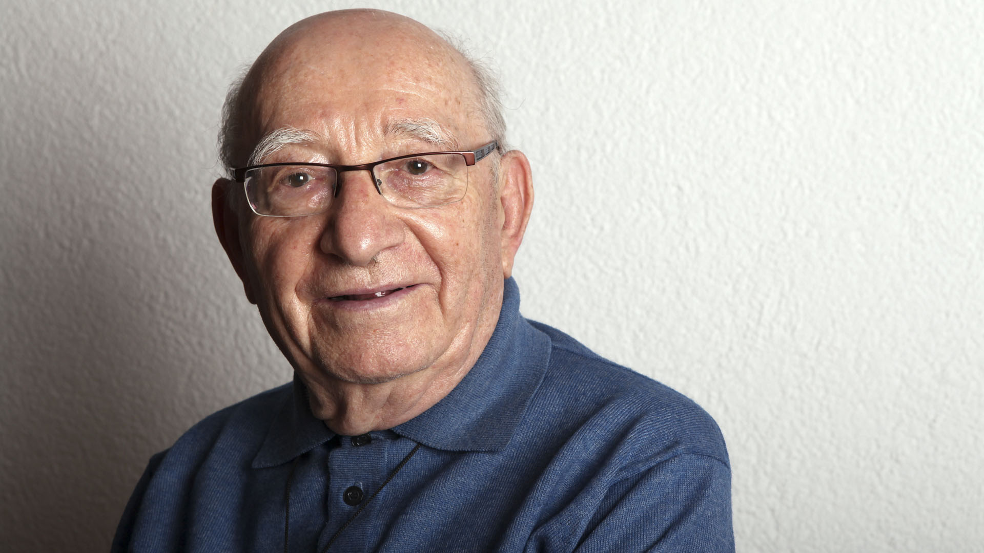 Le Père Denis Sonet à la cure de Muraz (VS) en septembre 2013. (Photo: Bernard Hallet)