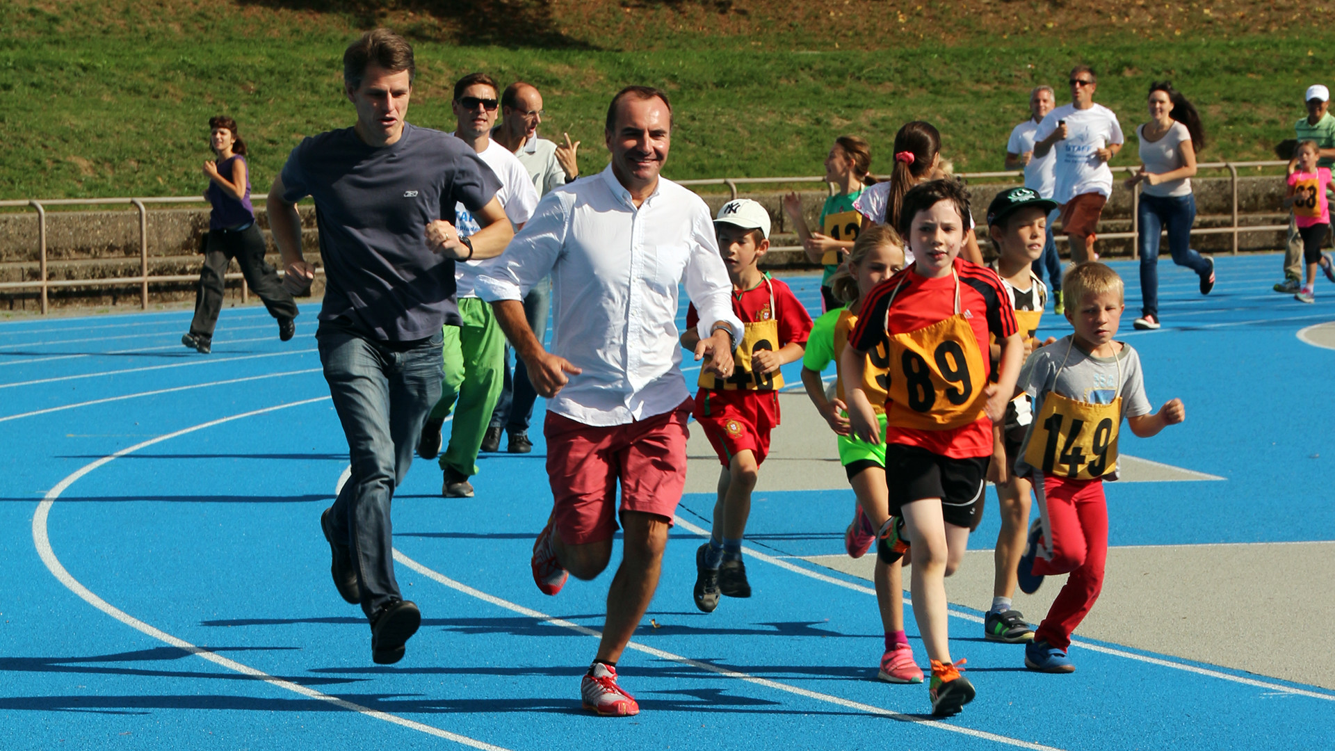 Une centaine d'enfants et leur famille se sont retrouvé à Lausanne pour les 10e Olympiades de la famille (Photo: Pascal Dorsaz)