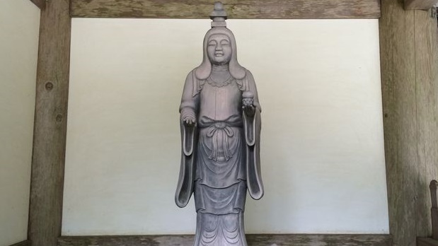 Uhō Dōji, manifestation de la déesse solaire shinto Amaterasu... et transformation du bouddha Dainichi. [Fabien Hünenberger - RTS]