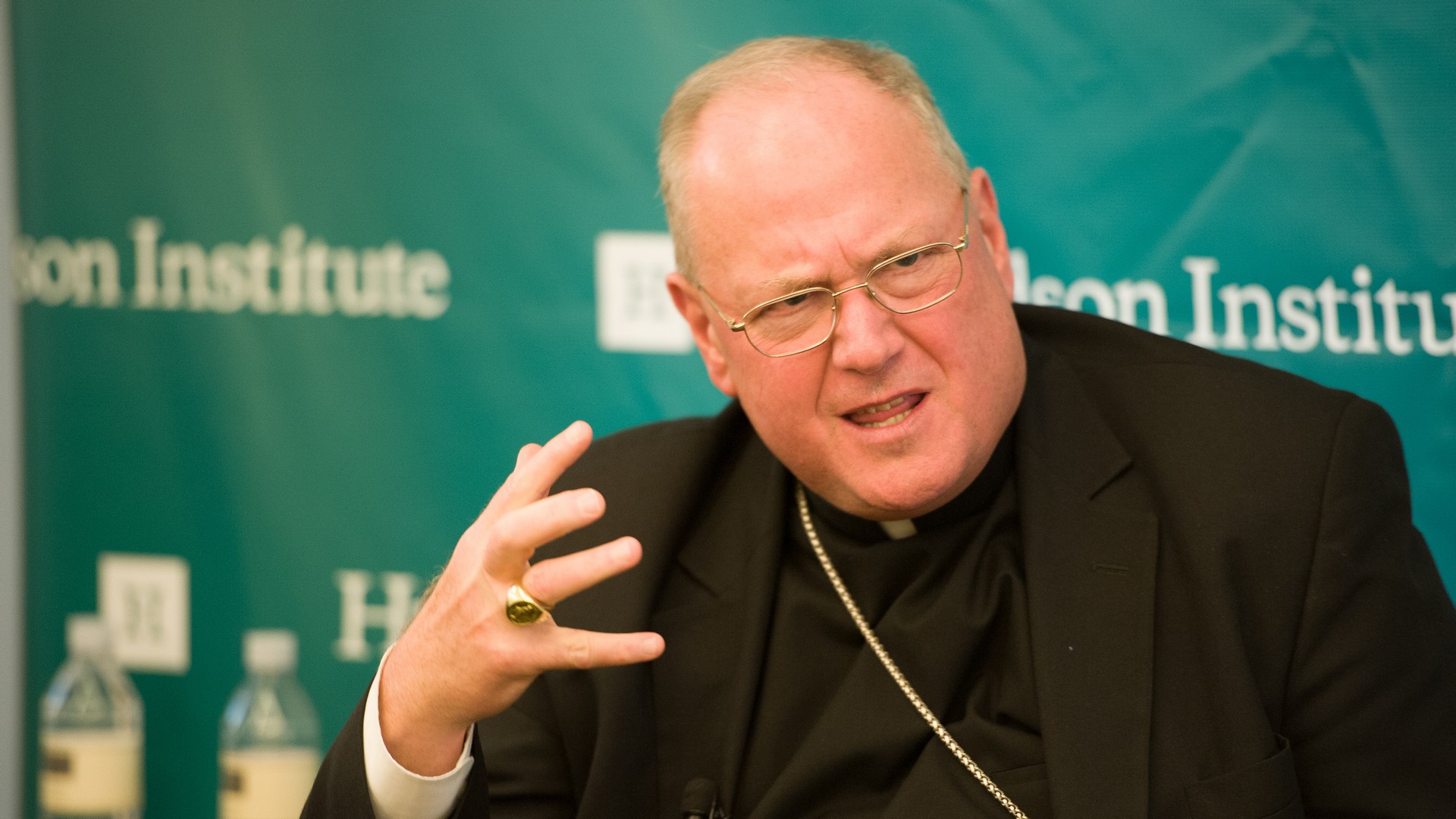 Le cardinal Timothy Dolan, archevêque de New York (photo flickr Hudson Institute CC BY 2.0) 
