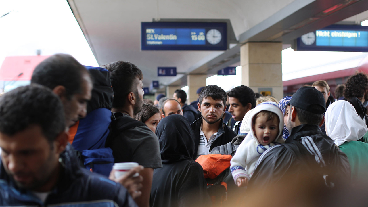 Des réfugiés à la gare de Vienne (Photo: flickr/joshzakary/CC BY-NC 2.0)