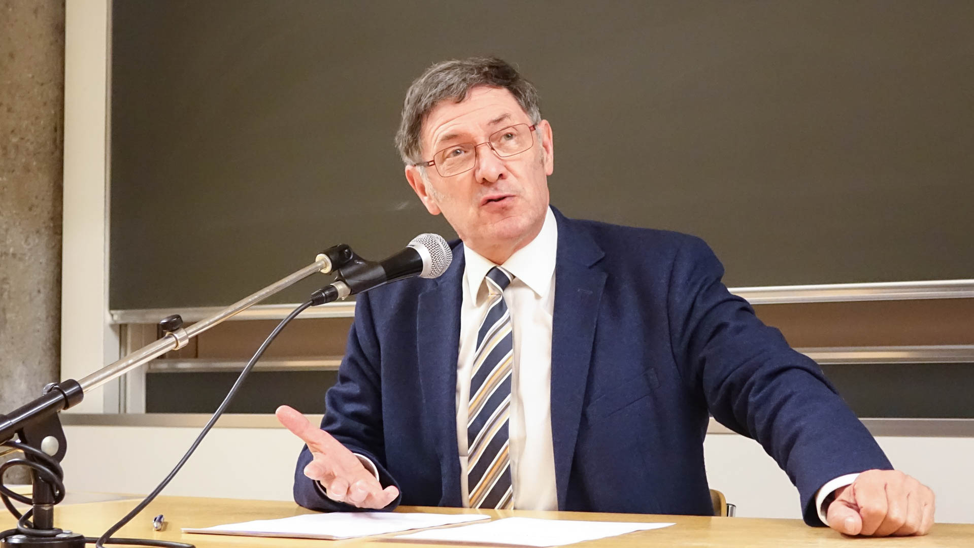 Gabriel Ringlet, prêtre, théologien, écrivain et journaliste, professeur émérite de l'Université de Louvain, en Belgique (photo Maurice Page) 