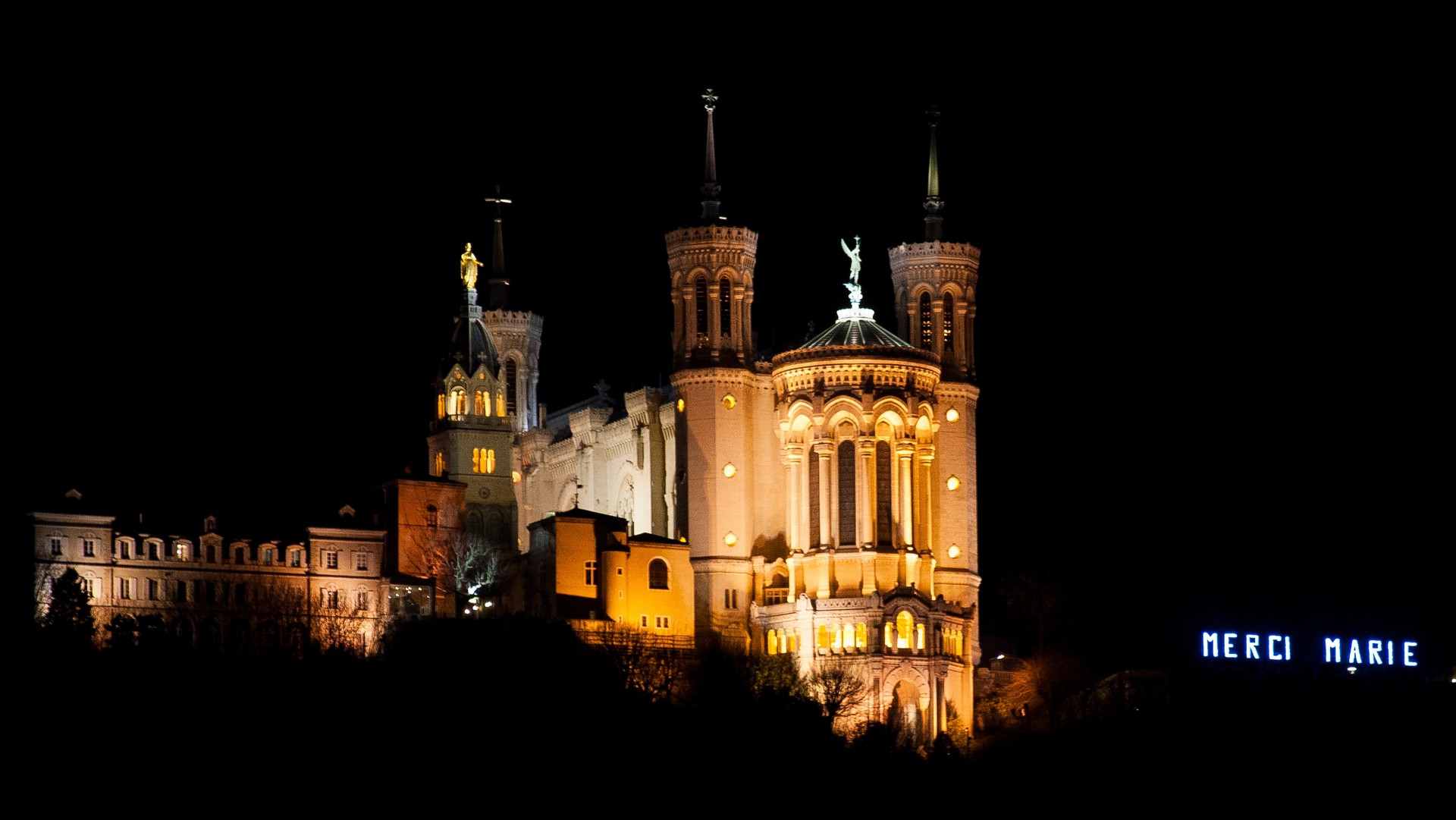La basilique Notre-Dame de Fourvière à Lyon (photo Flickr Faustino Garcia CC BY 2.0)