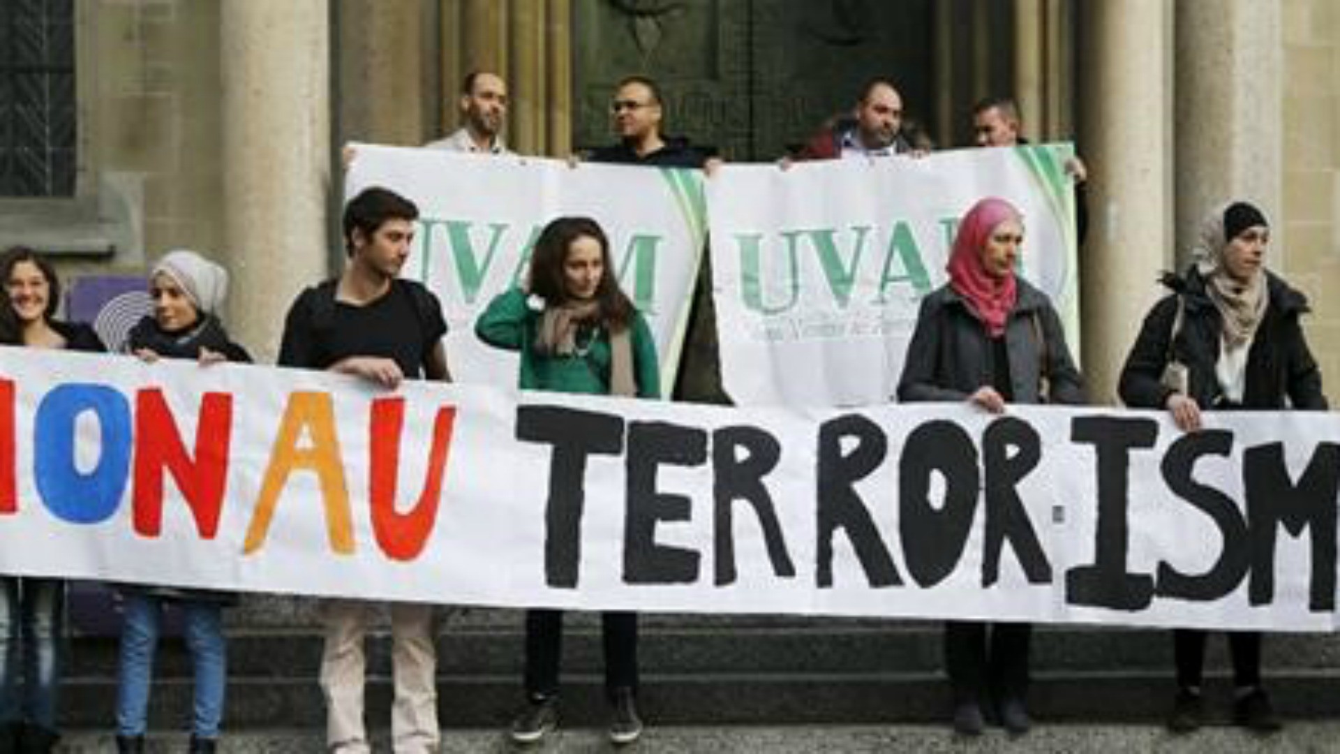 Lausanne Manifestation de l'UVAM contre les attentats terroristes de Paris (Photo:  www.facebook.com uvam.ch)