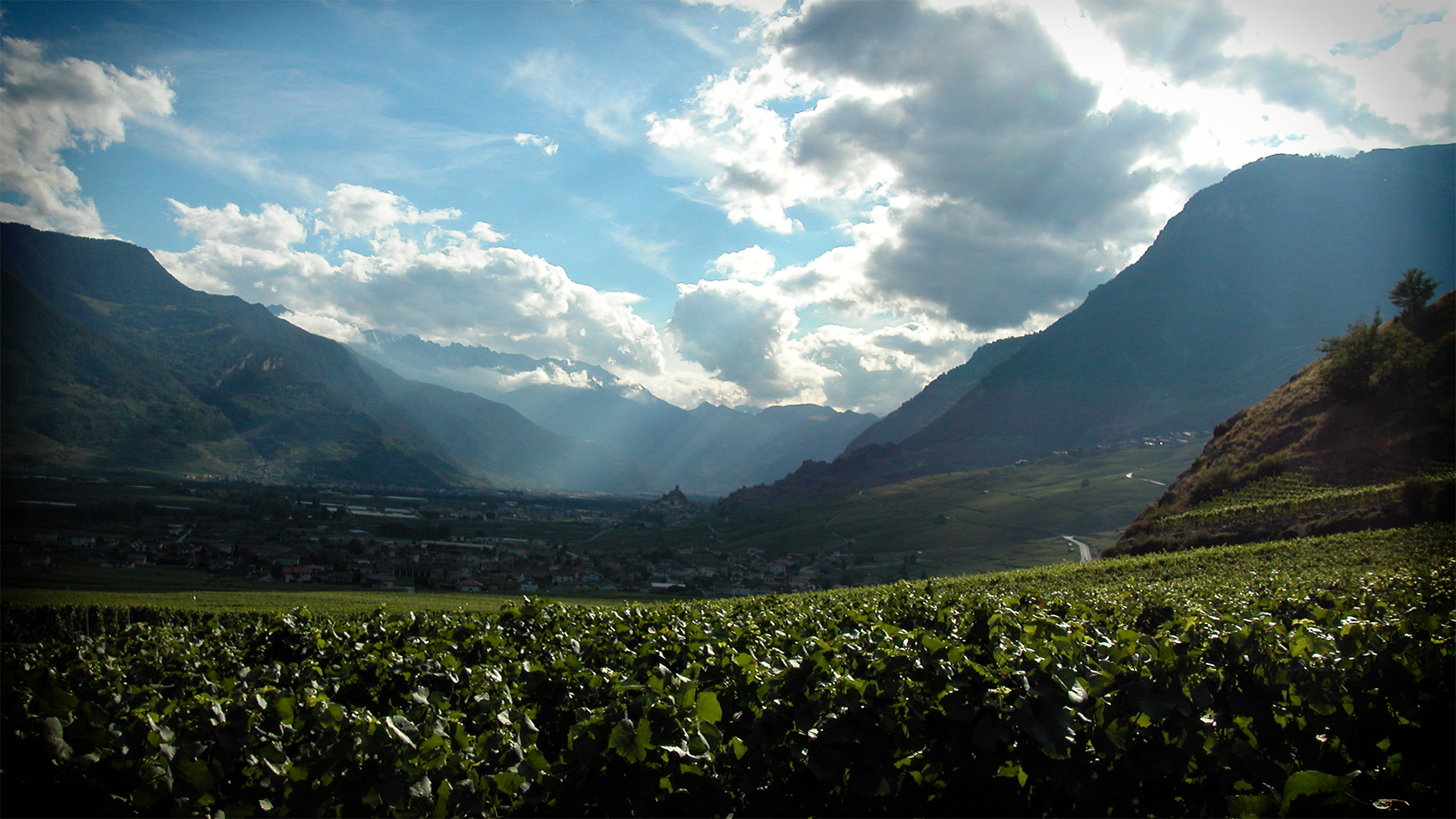 Le Valais accueillant... aussi pour les réfugiés (Photo: Pierre Pistoletti) 