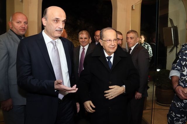 Samir Geagea (à gauche) en compagnie de Michel Aoun (à droite), le 18 janvier 2016  (Photo: Aldo Ayoub - Forces libanaises)
