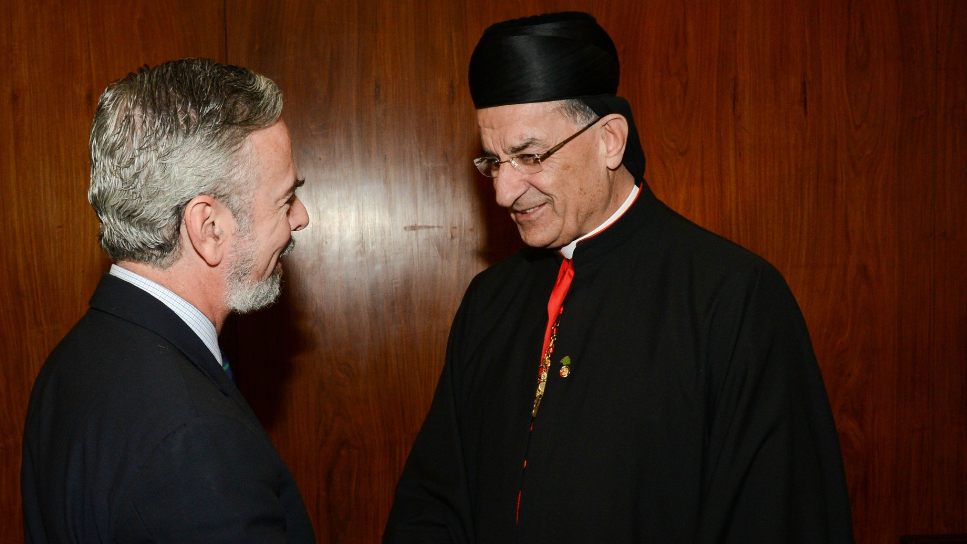 Le cardinal Béchara Boutros Raï, patriarche d'Antioche des maronites, ici avec le ministre espagnol des relations extérieures en 2013. (Photo: Flickr/Ana de Oliveira/AIG-MRE/CC BY-ND 2.0) 