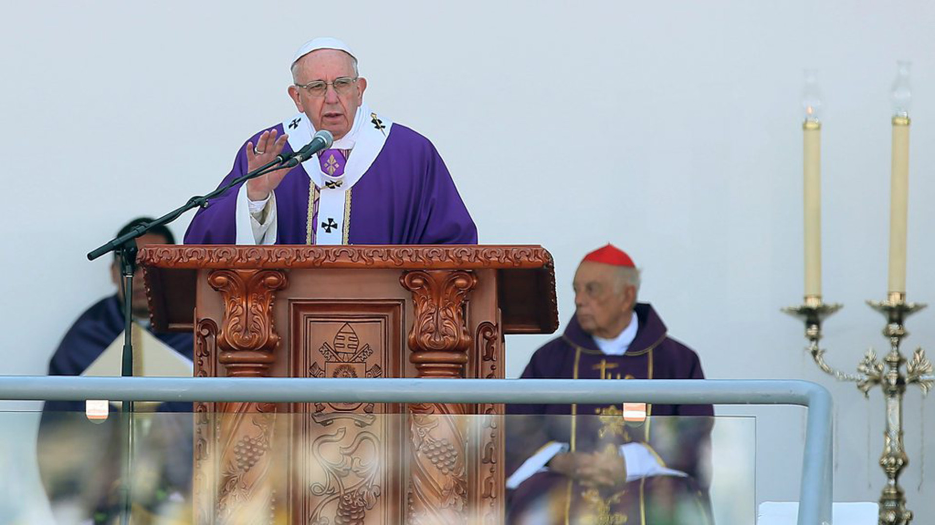 Le pape François lors de la messe à Morelia (Photo: Keystone)