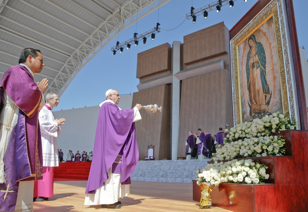 Le pape célébré la messe à Ecatepec devant plus de 300'000 fidèles. (Photo: Keystone)