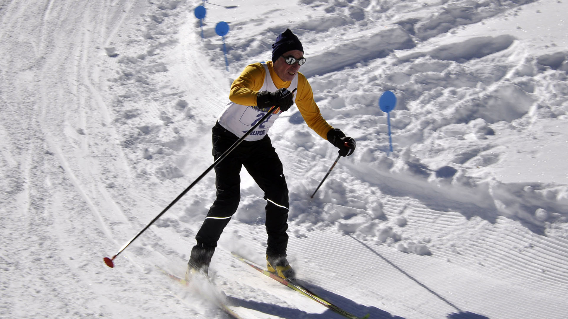 Auron (France) le 7 mars 2016. 55e Challenge Alfred Delavay. Le Père Pierre Rebetez en plein élan lors de l'épreuve de ski de fond. (Photo: J.L. Champromis)