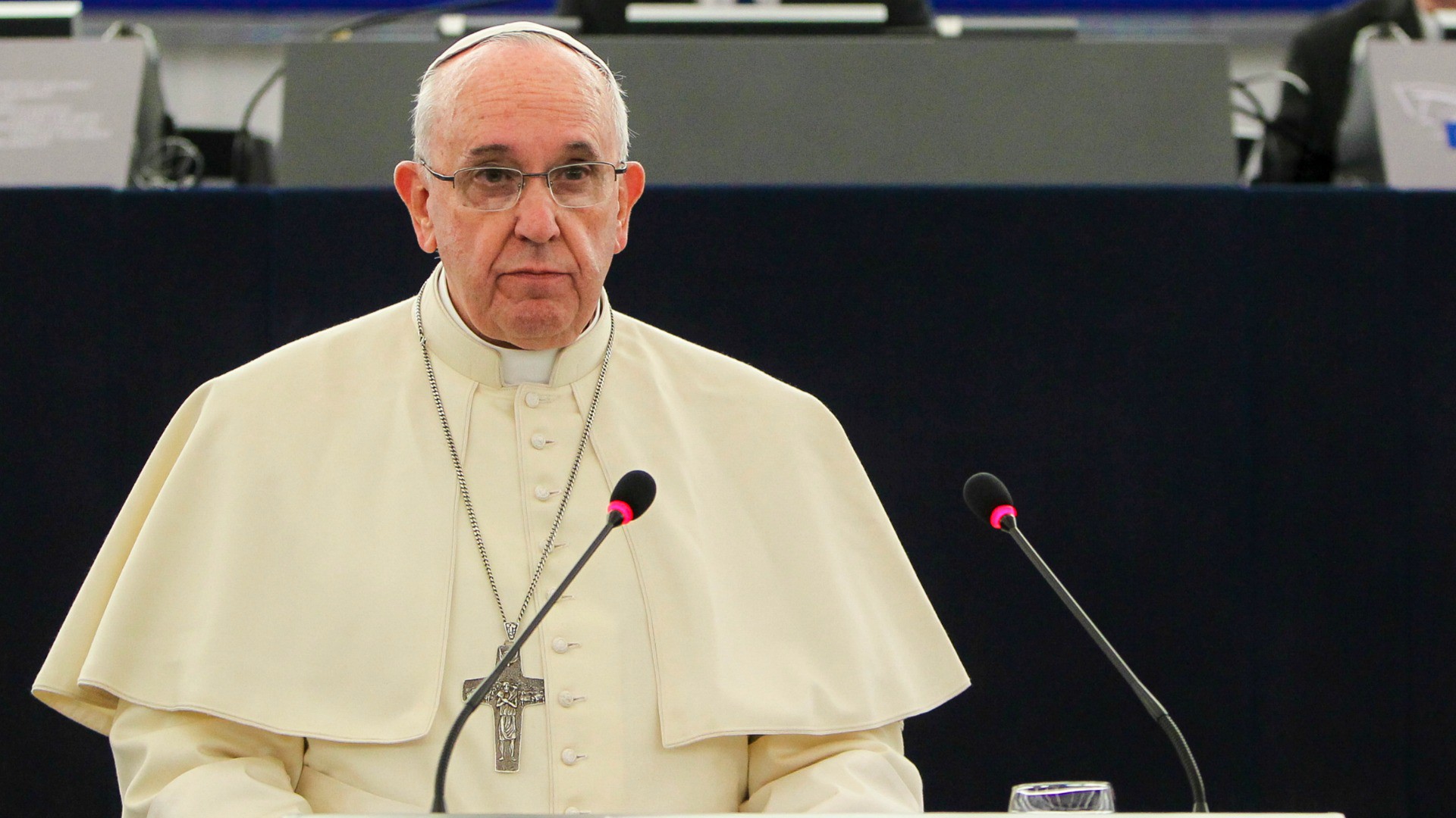 Le pape, ici lors d'une visite au Parlement européen, s'est dit "choqué" par l'attentat perpétré contre l'hospice des Sœurs de la Charité | © Flickr/Martin Schulz/CC BY-NC-ND 2.0