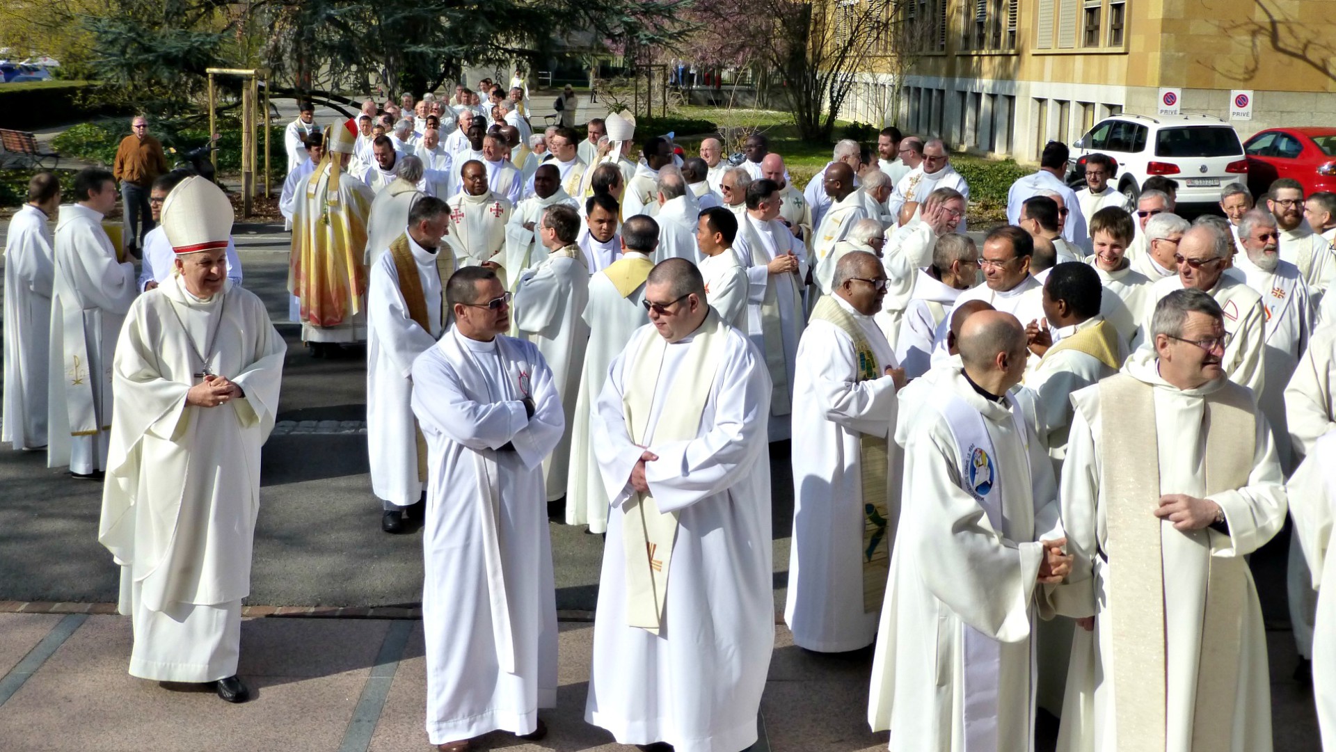 Les prêtres ne doivent jamais s'isoler  (Photo:Cédric Pillonel)