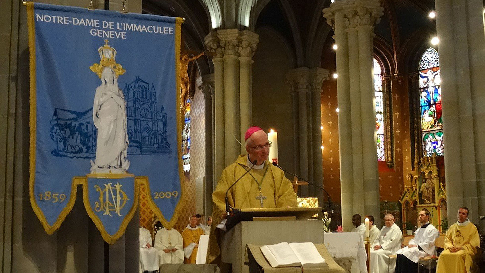 Homélie de Mgr Charles Morerod. (Photo: Anne Roch-Delmas)