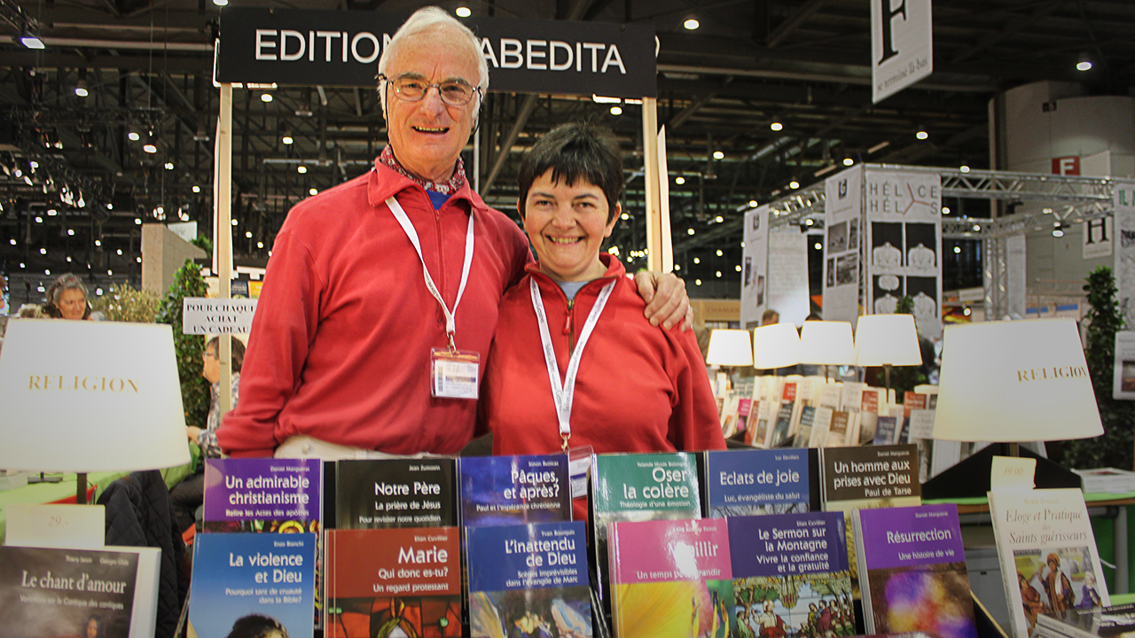 Au Salon du Livre 2017 à Genève, Eric Caboussat et son épouse, sur le stand de Cabédita | © Bernard Litzler