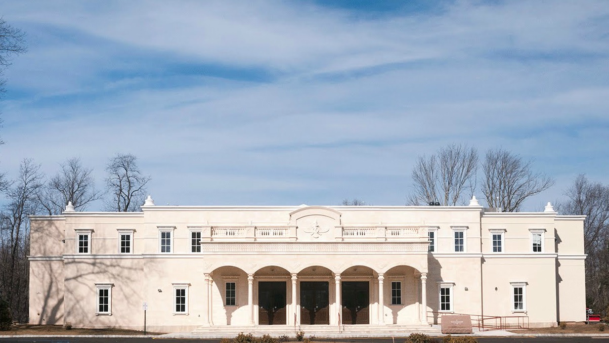 Le temple zoroastrien d'Arbab Rustam Guiv Dar-e-Mehr, près de New York (Photo:YouTube)