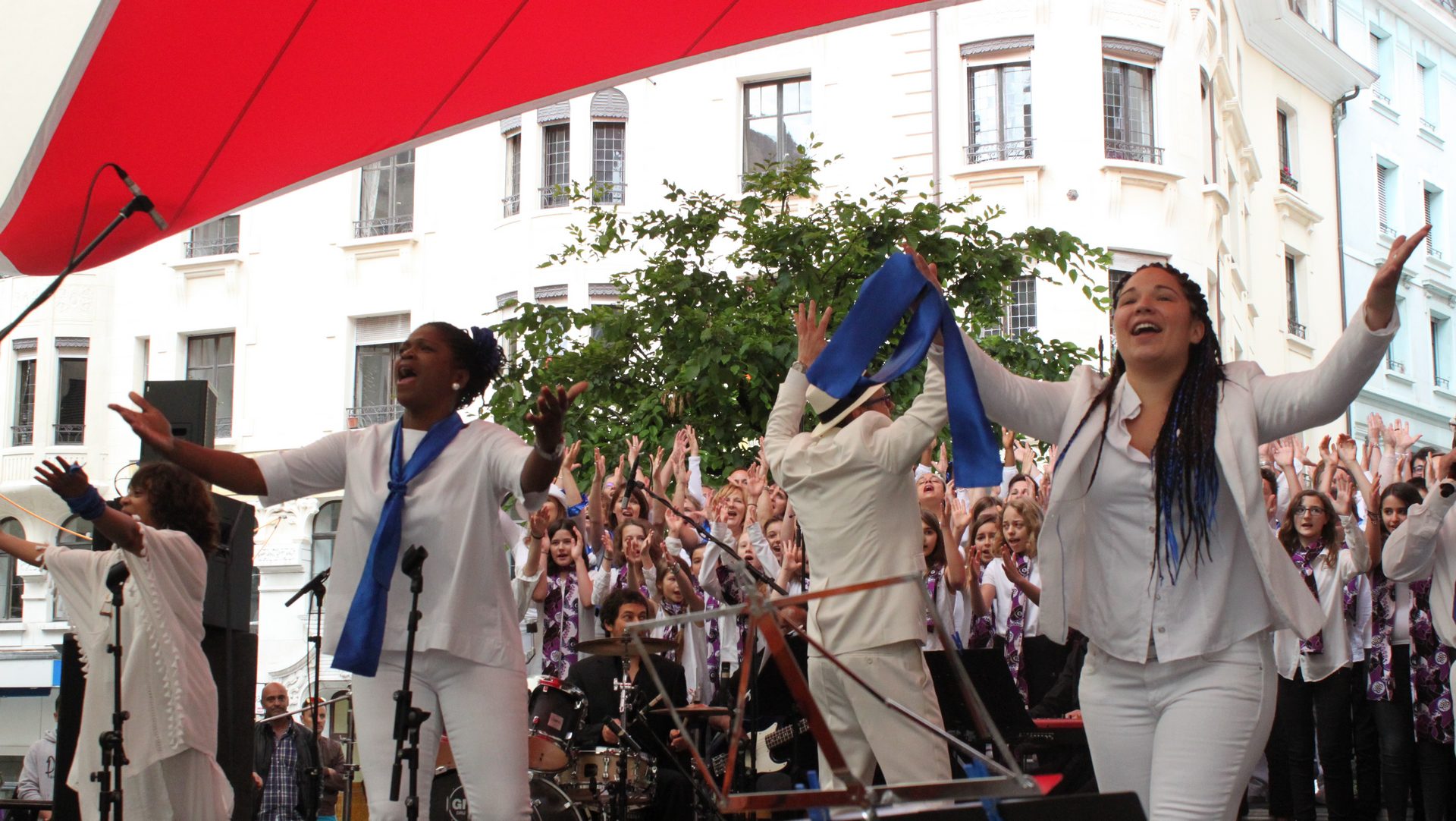 Festival Gospel Air 2016 à Lausanne. De l'ambiance sur la Place de la Louve (photo Bernard Litzler)