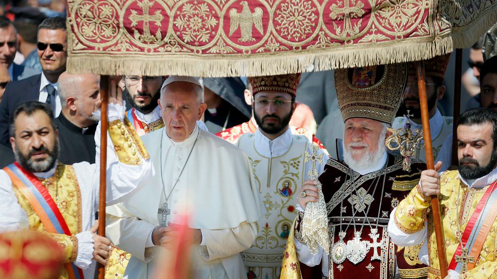 Le pape François et le catholicos Karékine II à Etchmiadzin, en Arménie (Photo:EPA Zurab Kurtsikidze/Keystone)