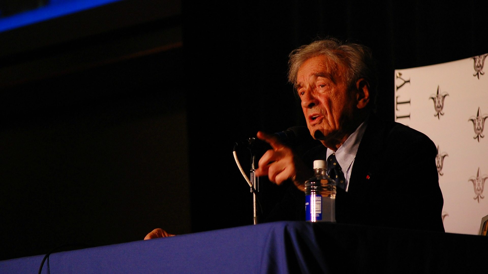 Elie Wiesel, lors d'une conférence à l'université de Saint- Louis (Missouri), en 2009. (Photo: Flickr/Taylor Spaulding/CC BY-ND 2.0)