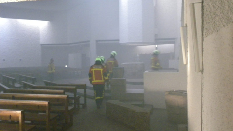 Les pompiers sont intervenus dans l'église St-Pierre-et-Paul, à St-Gall (Photo: police cantonale de St-Gall)