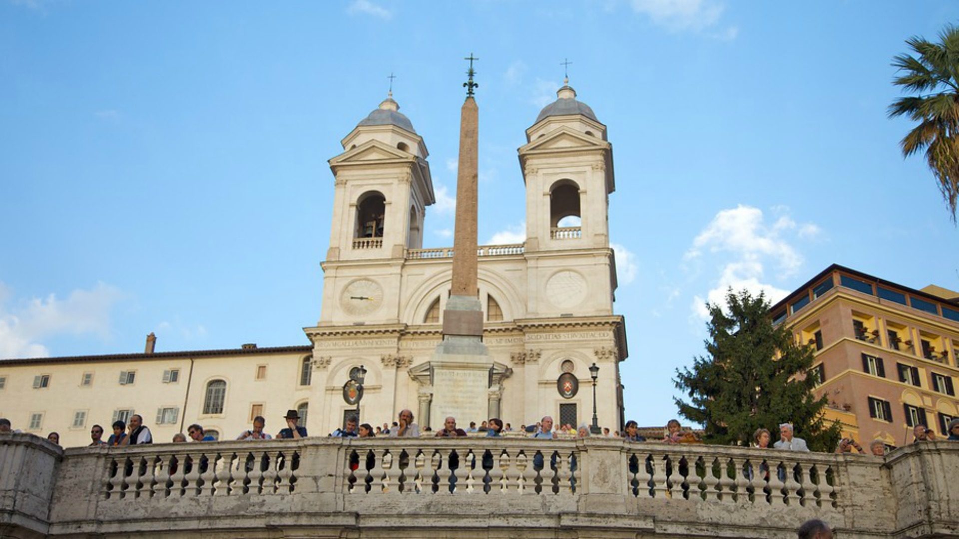 Le domaine romain de la TrinitédesMonts confié à la Communauté de l’Emmanuel Portail