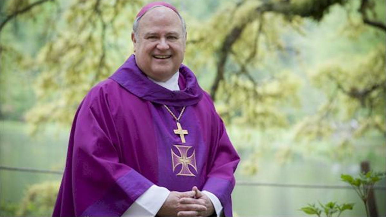 Mgr Robert Muench, évêque de Bâton-Rouge en Louisiane 
(Photo: Facebook/St. Joseph Cathedral.)