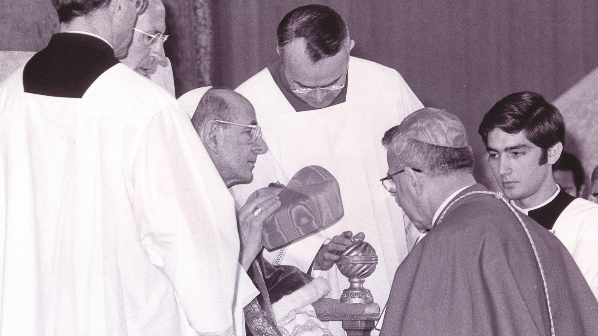 Le pape Paul VI fait Albino Luciani cardinal en 1973. (Photo: Wikipedia)