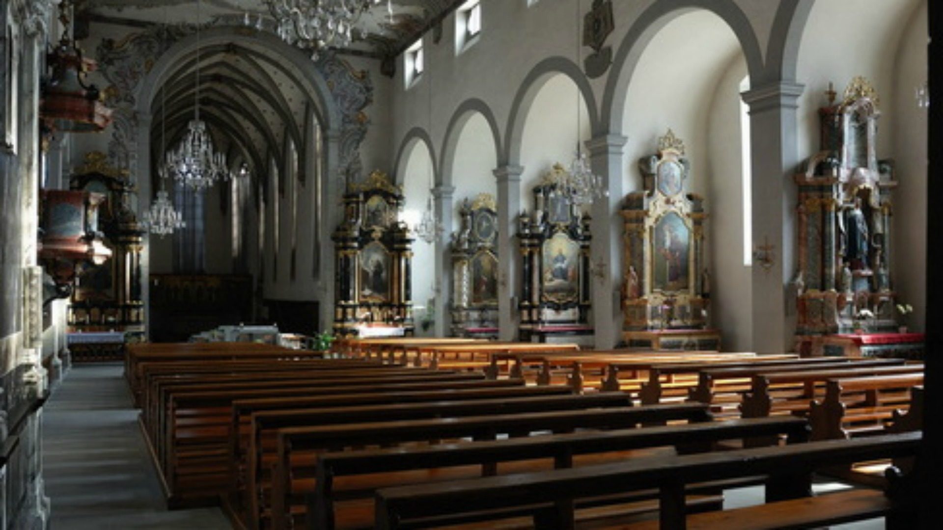 La 10ème Journée eucharistique à l'église des Cordeliers à Fribourg avec le Père Pascal Ide. (Image: Fribourg-Tourisme)